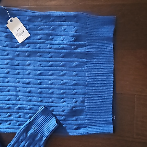 St. Johns Bay sweater! - Picture 6 of 6